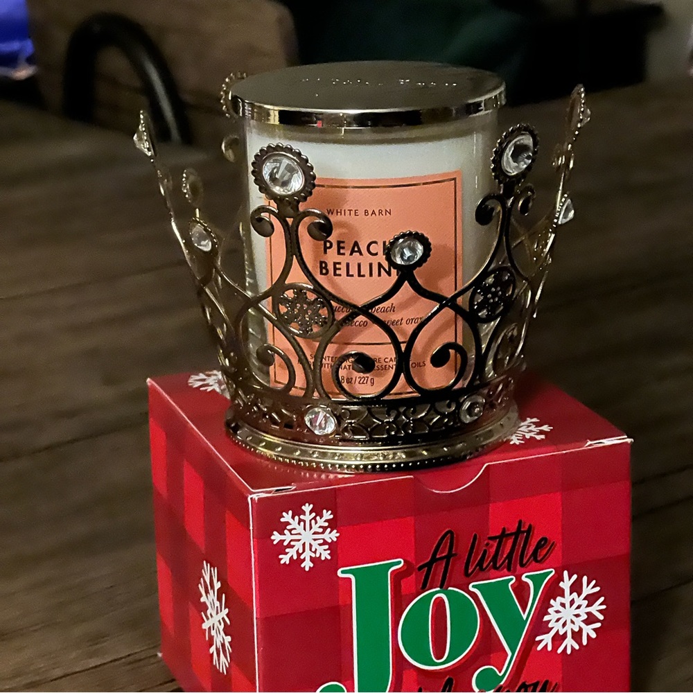 Bath & Body Works Crown Single Wick Candle Holder & Single Wick Candle Bundle